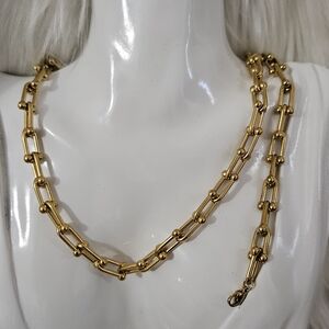 Elegant Gold Chain Necklace